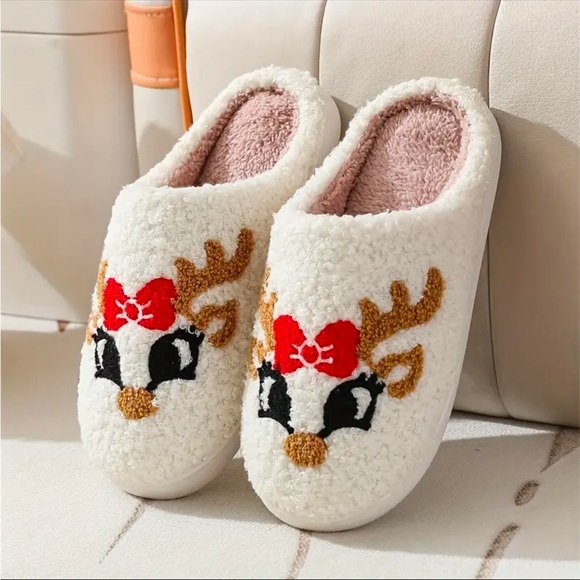 Cozy Cartoon Reindeer‎ Plush Slippers - Picture 1 of 7